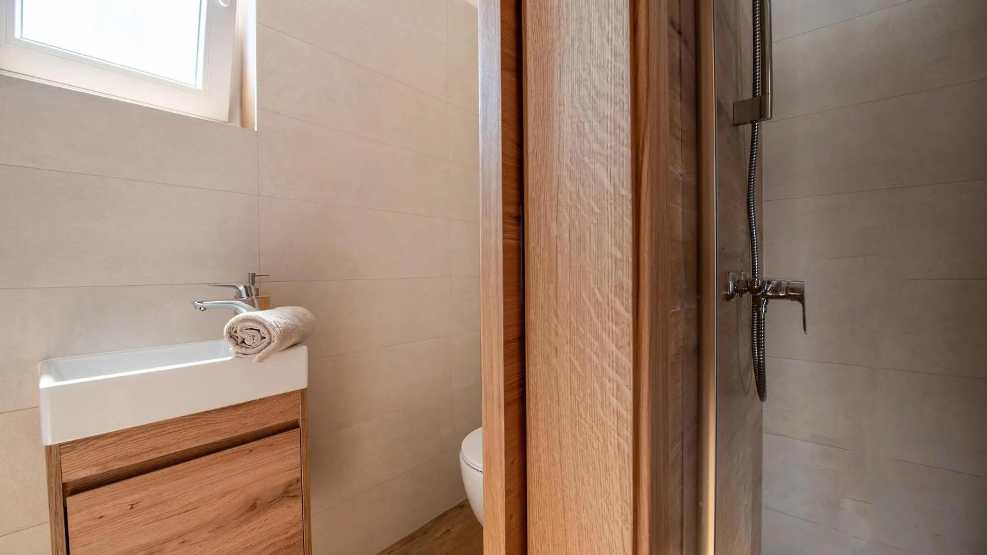Amazing Home In Gornje Rastane With Kitchen Donje Rastane Holiday home