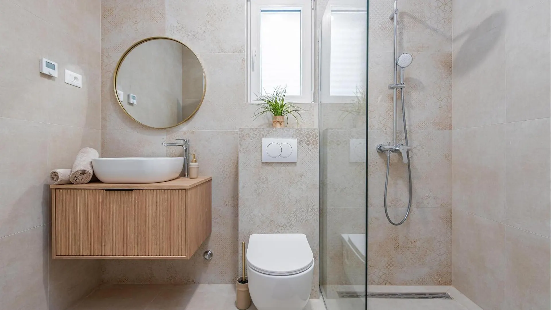 Amazing Home In Gornje Rastane With Kitchen Donje Rastane 0*,