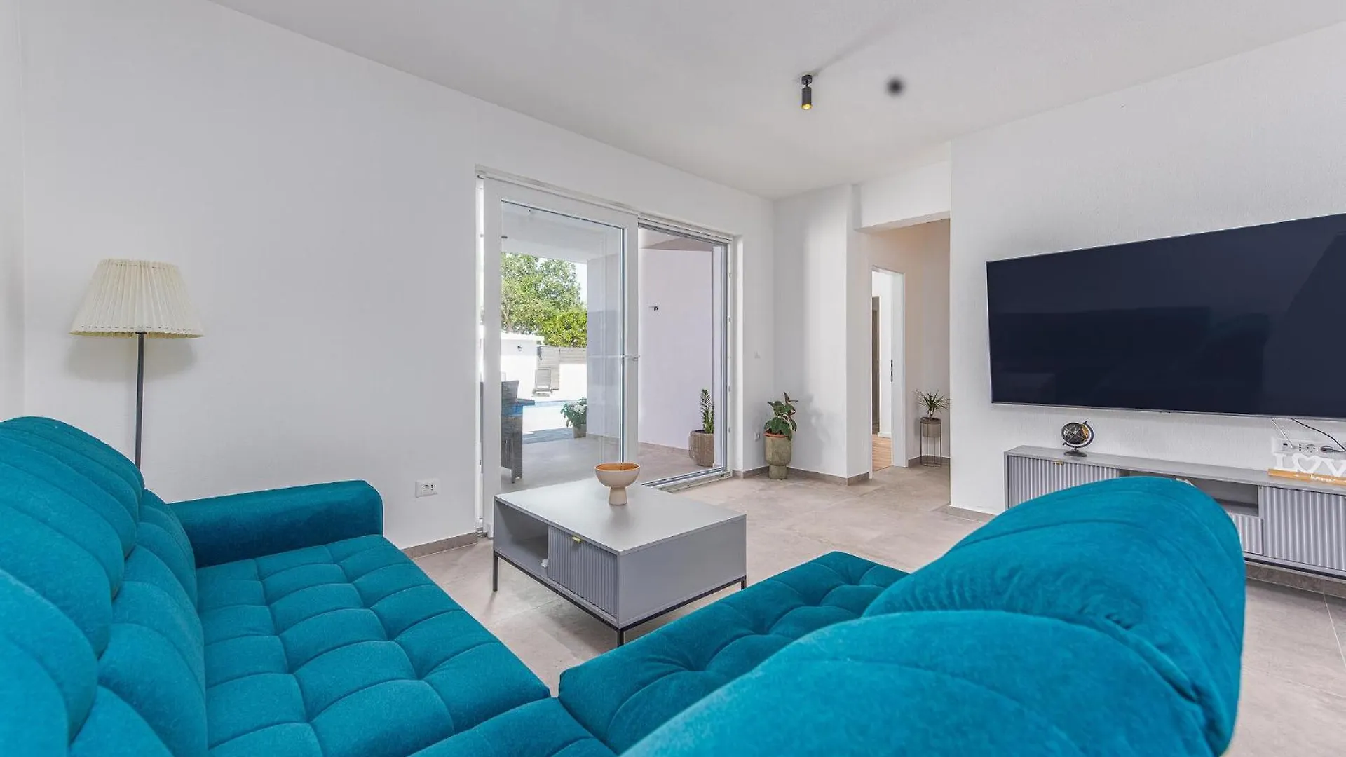 Amazing Home In Gornje Rastane With Kitchen Donje Rastane Croatia